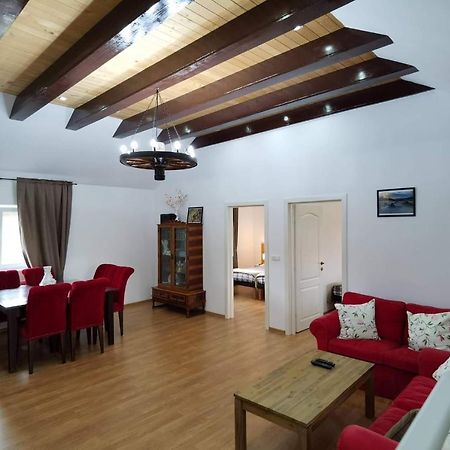 Apartament 2 Camere - Casa Divertis Buzau Ngoại thất bức ảnh