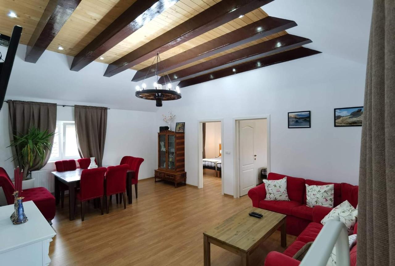 Apartament 2 Camere - Casa Divertis Buzau Ngoại thất bức ảnh