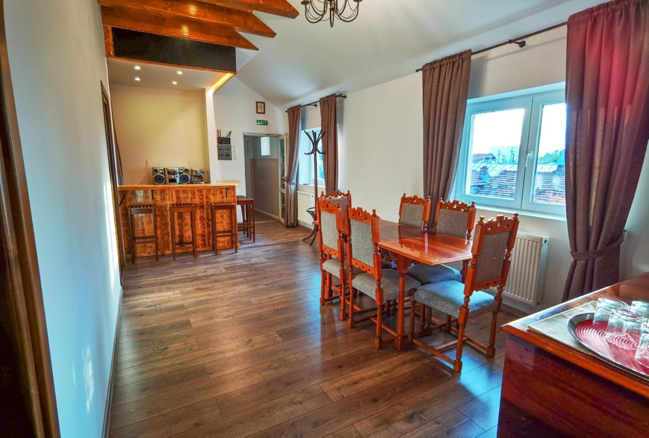 Apartament 2 Camere - Casa Divertis Buzau Ngoại thất bức ảnh