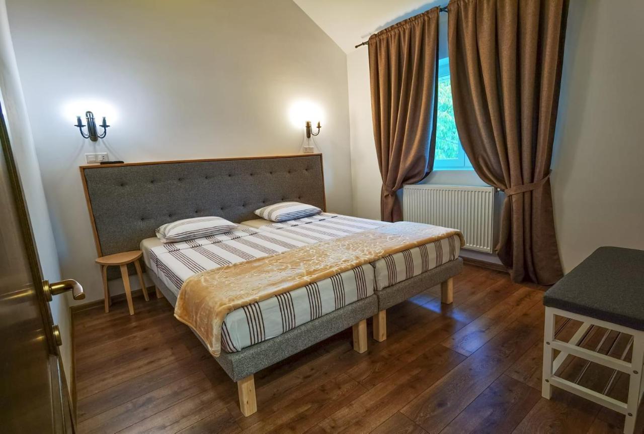 Apartament 2 Camere - Casa Divertis Buzau Ngoại thất bức ảnh