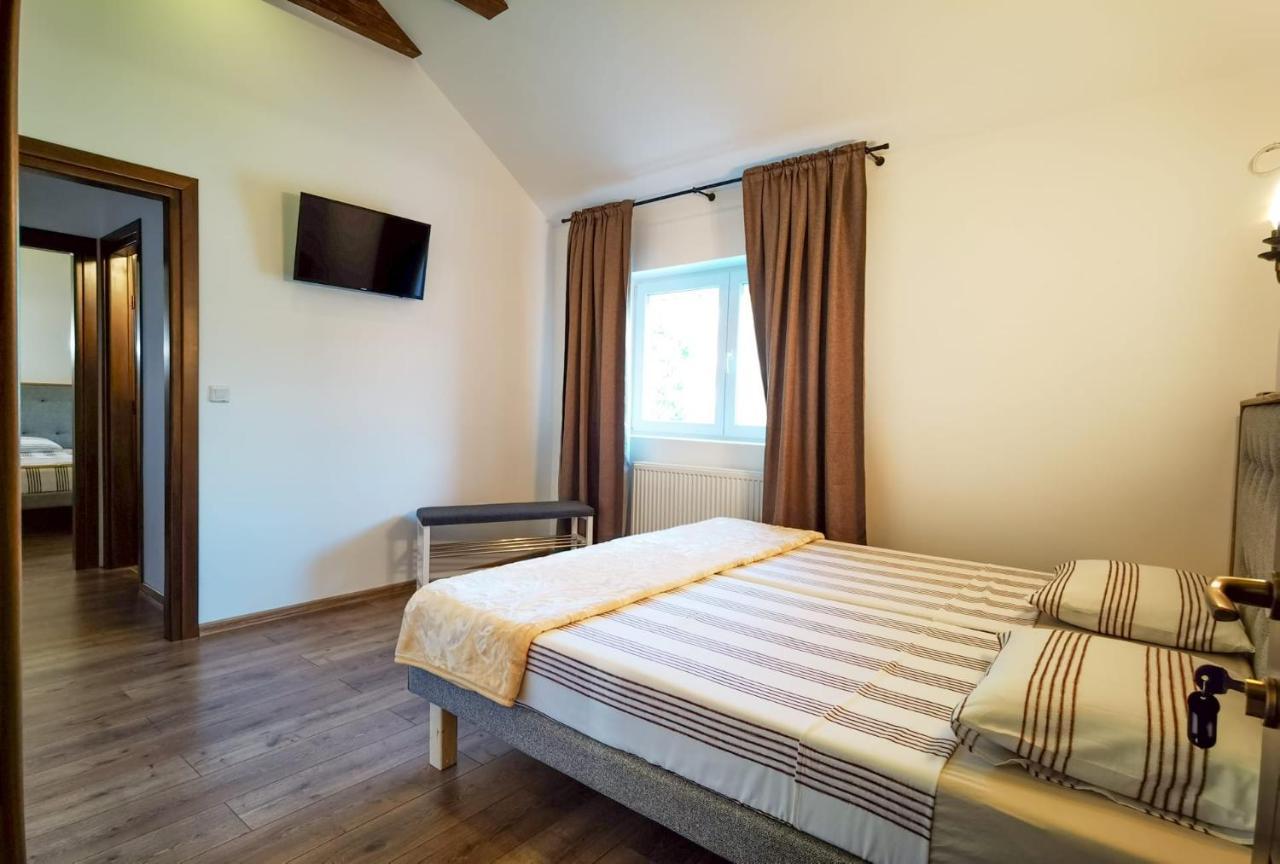 Apartament 2 Camere - Casa Divertis Buzau Ngoại thất bức ảnh