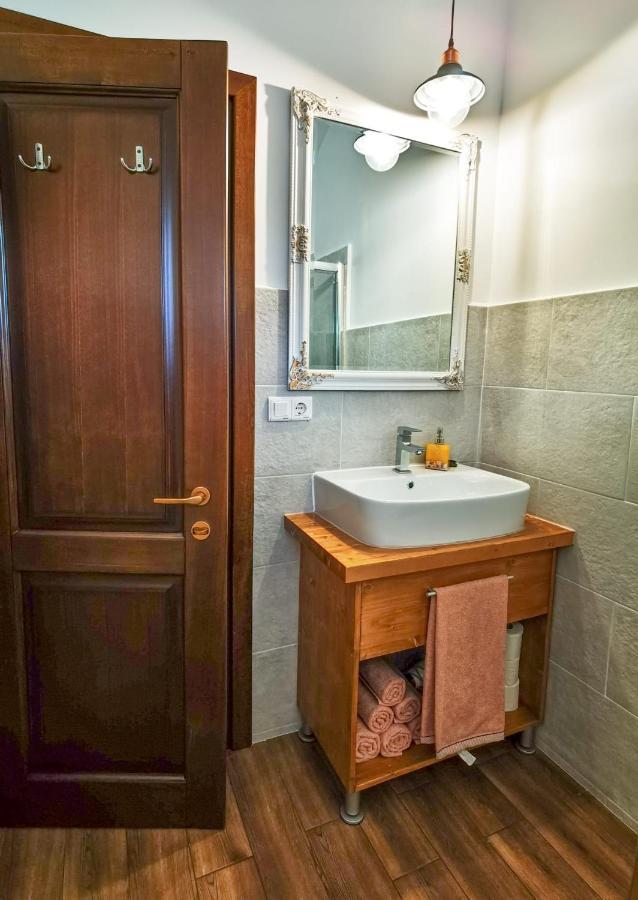 Apartament 2 Camere - Casa Divertis Buzau Ngoại thất bức ảnh
